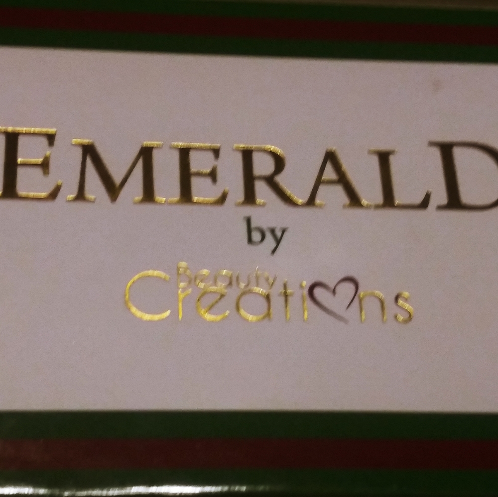 Emerald by beauty creations eyeshadow palette